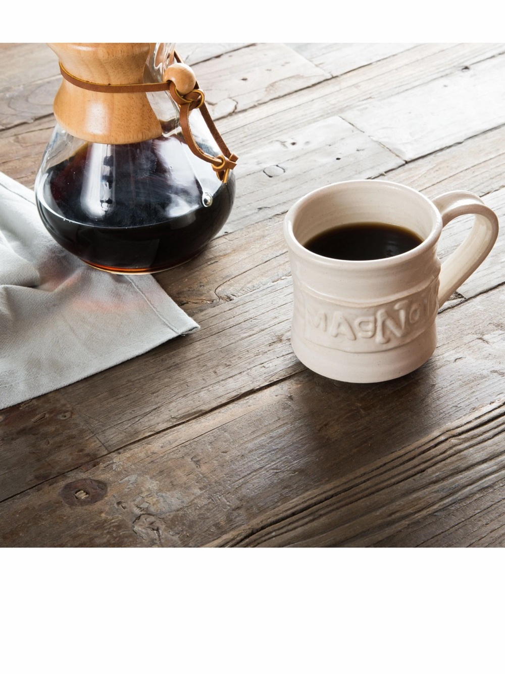 BLACK OAK ART "MAGNOLIA" Mug Raised 3D Clay Pottery Joanna Gaines WACO  T
